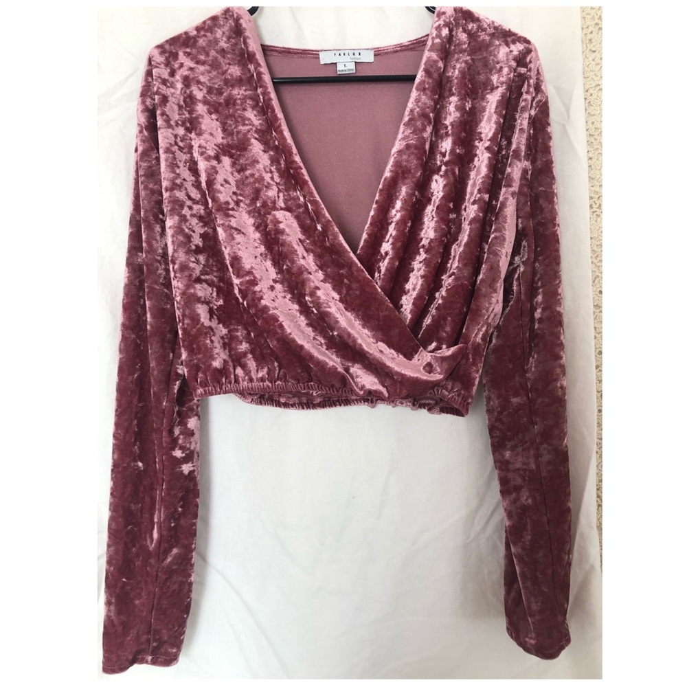 Pink crushed velvet wrap top.